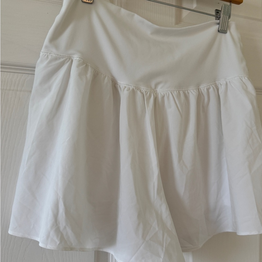 Offline by Aerie White Crossover Skirted Active Skort Size L EUC - Picture 11 of 13